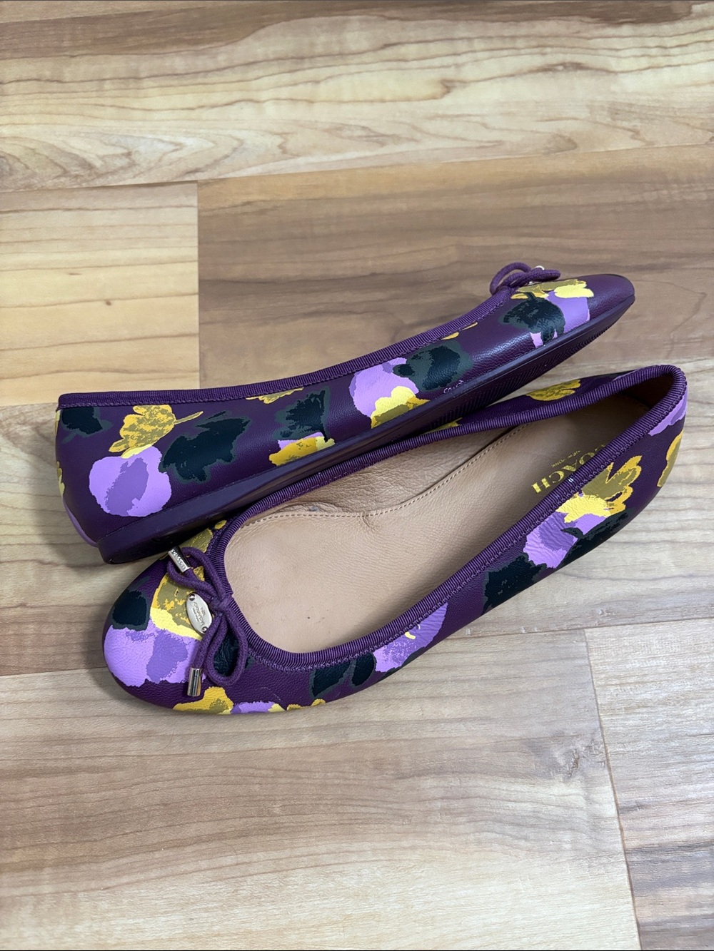 Coach Purple Floral Canvas Ballet Flats with Bow Accents - Picture 3 of 10